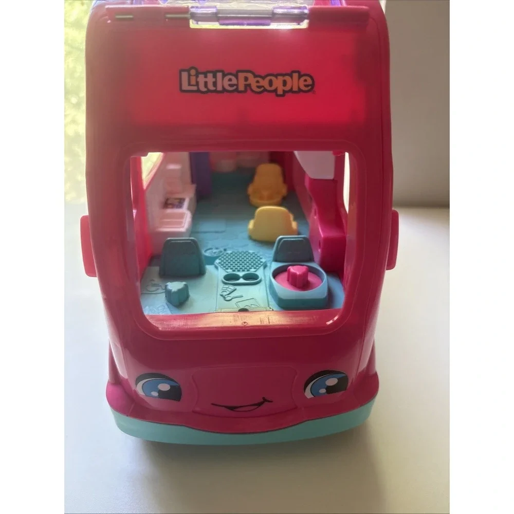 Fisher-Price Little People Barbie Little Dreamcamper RV Playset  Lights & Music